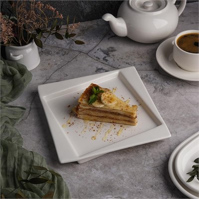 Тарелка квадратная со смещенным дном 20,8*20,8 см, P.L. Proff Cuisine 99000074