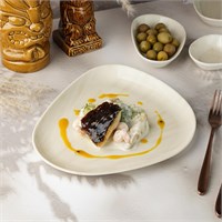 Тарелка мелкая 26*22,5 см,фарфор,серия 